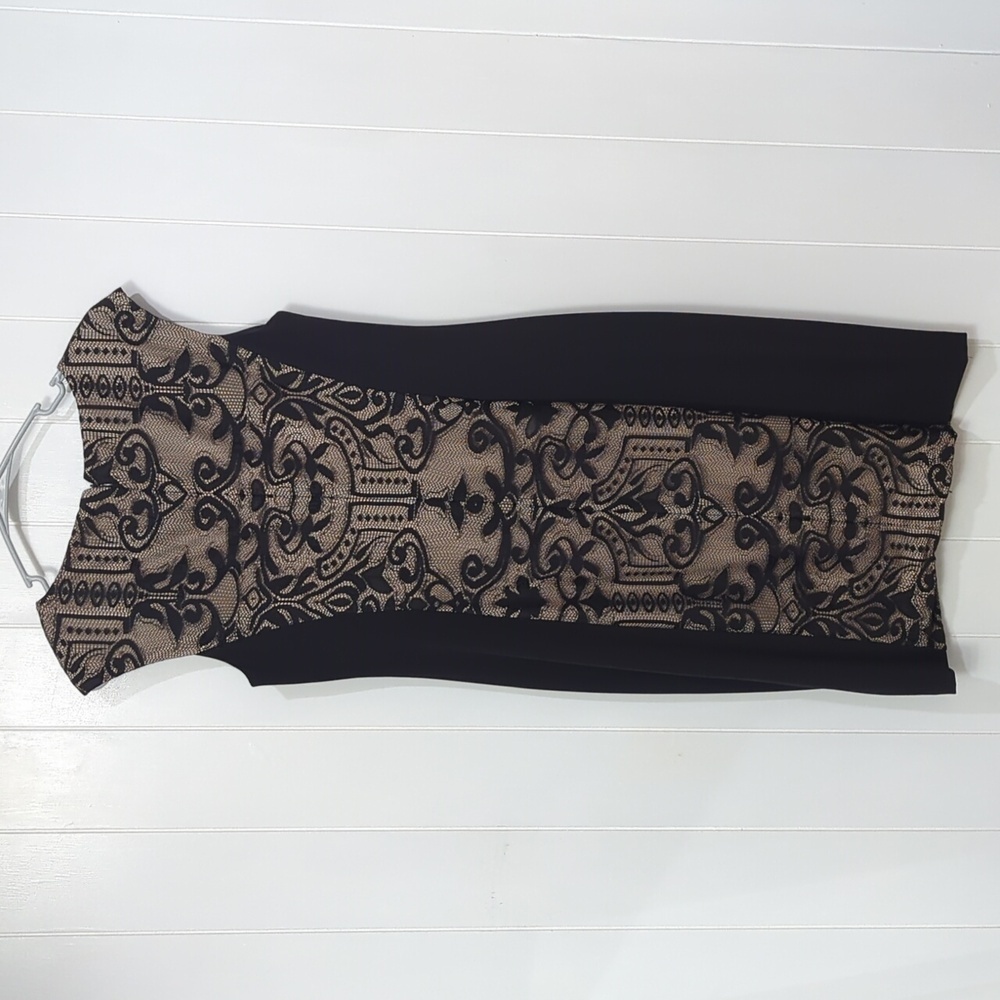 Like New Maggy London Gorgeous Black Lace Dress - Picture 8 of 10